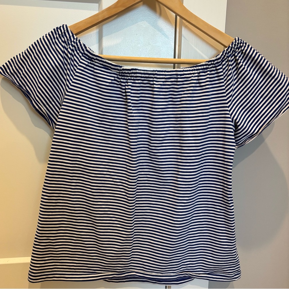 Vineyard Vines blue and White Striped top